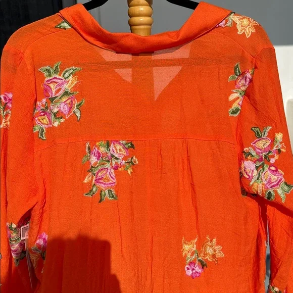 Figueroae & Flower a beautiful color Orange Floral embroidery Button Down Shirt - Picture 4 of 9